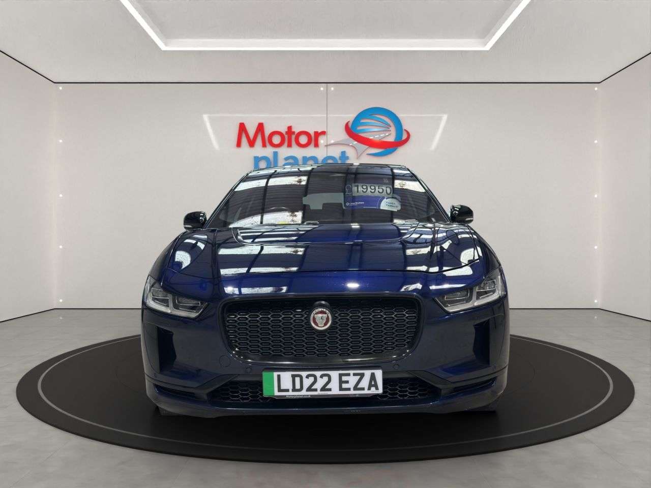 A 2022 JAGUAR I-PACE 400 90kWh Black SUV 5dr Electric Auto 4WD (400 ps) A 2022 JAGUAR I-PACE 400 90kWh Black SUV 5dr Electric Auto 4WD (400 ps)