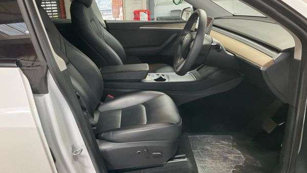 2023 TESLA MODEL Y 2023 TESLA MODEL Y