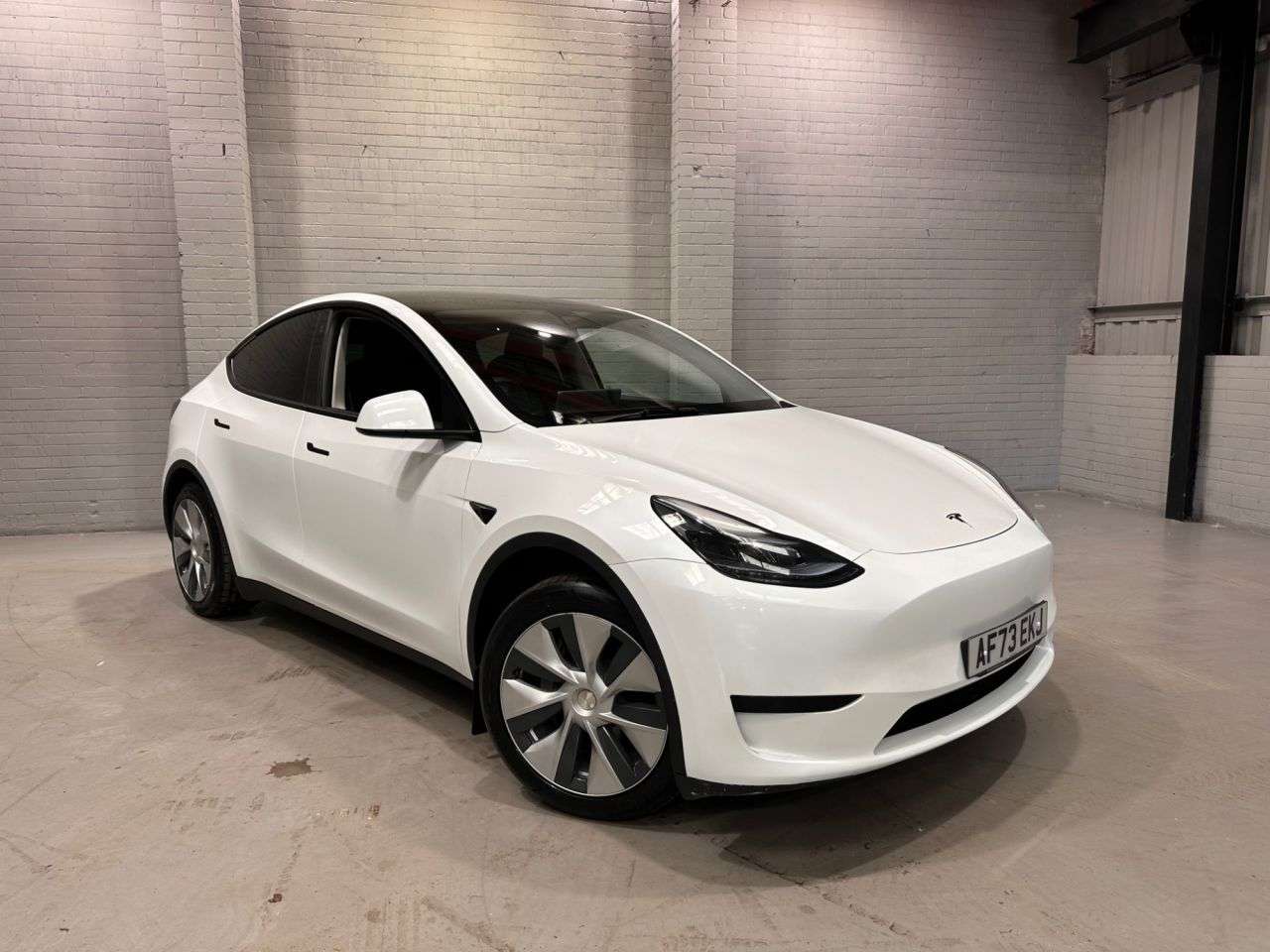 A 2023 TESLA MODEL Y SUV 5dr Electric Auto RWD (346 ps) A 2023 TESLA MODEL Y SUV 5dr Electric Auto RWD (346 ps)