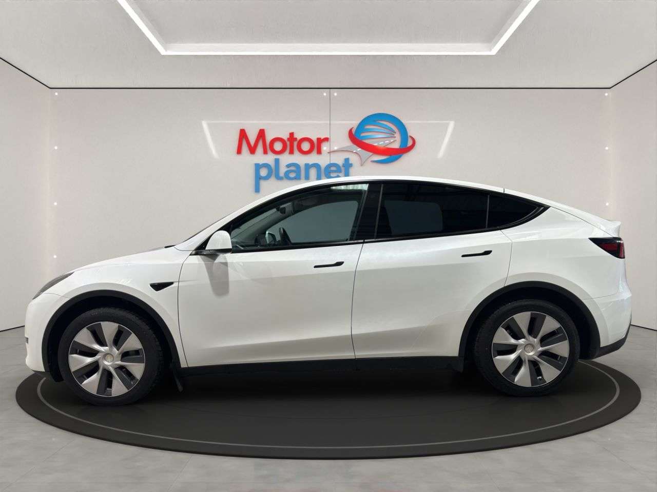 A 2023 TESLA MODEL Y SUV 5dr Electric Auto RWD (346 ps) A 2023 TESLA MODEL Y SUV 5dr Electric Auto RWD (346 ps)