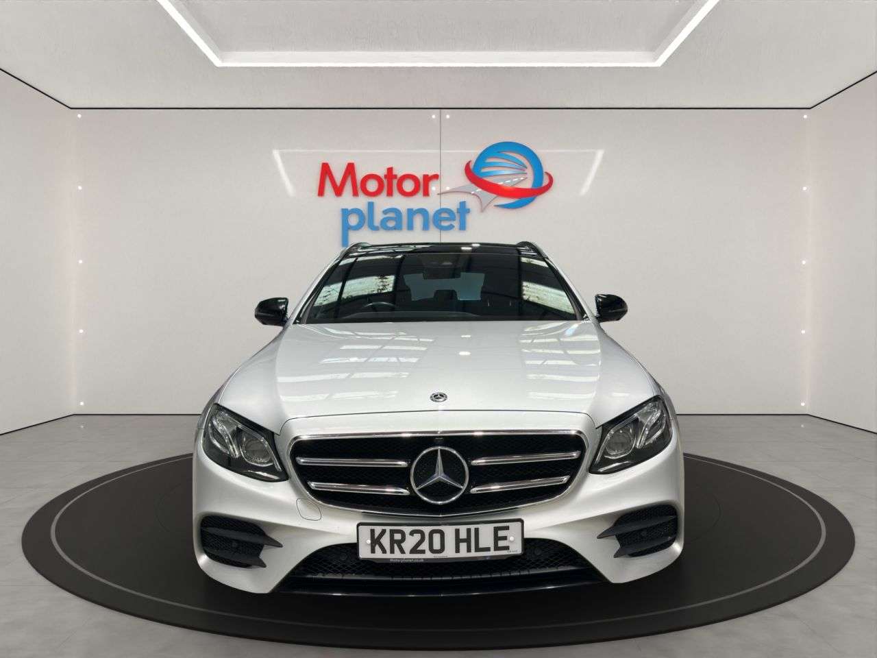 A 2020 MERCEDES-BENZ E-CLASS 2.0 E300d AMG Line Night Edition (Premium Plus) Estate 5dr Diesel G-Tronic+ A 2020 MERCEDES-BENZ E-CLASS 2.0 E300d AMG Line Night Edition (Premium Plus) Estate 5dr Diesel G-Tronic+