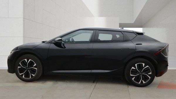A 2021 KIA EV6 77.4kWh GT-Line Hatchback 5dr Electric Auto (225 bhp) A 2021 KIA EV6 77.4kWh GT-Line Hatchback 5dr Electric Auto (225 bhp)