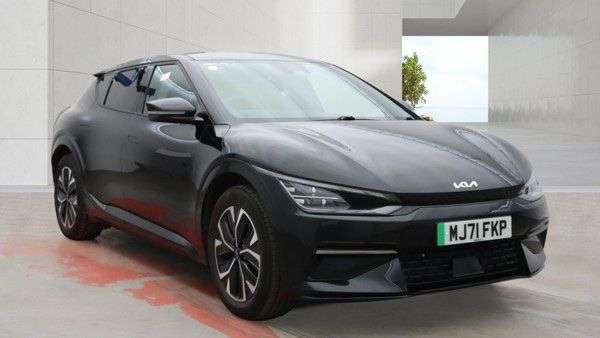 A 2021 KIA EV6 77.4kWh GT-Line Hatchback 5dr Electric Auto (225 bhp) A 2021 KIA EV6 77.4kWh GT-Line Hatchback 5dr Electric Auto (225 bhp)