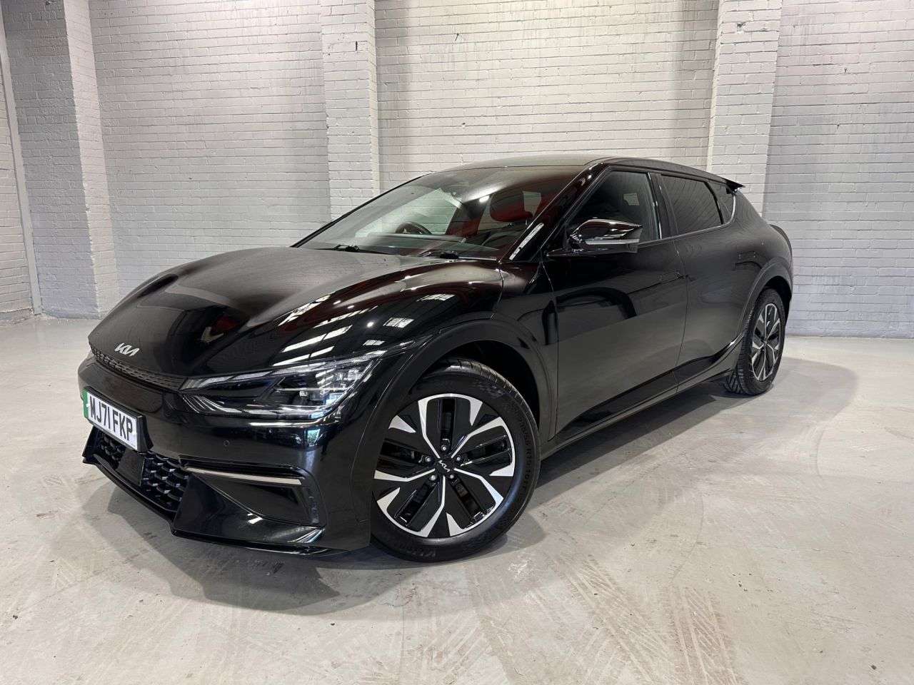 A 2021 KIA EV6 77.4kWh GT-Line Hatchback 5dr Electric Auto (225 bhp) A 2021 KIA EV6 77.4kWh GT-Line Hatchback 5dr Electric Auto (225 bhp)