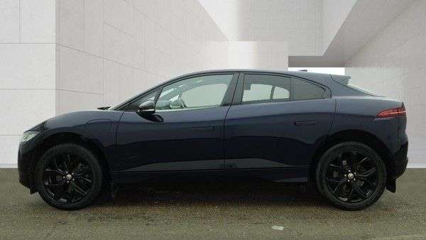 A 2023 JAGUAR I-PACE 400 90kWh HSE Black SUV 5dr Electric Auto 4WD (400 ps) A 2023 JAGUAR I-PACE 400 90kWh HSE Black SUV 5dr Electric Auto 4WD (400 ps)