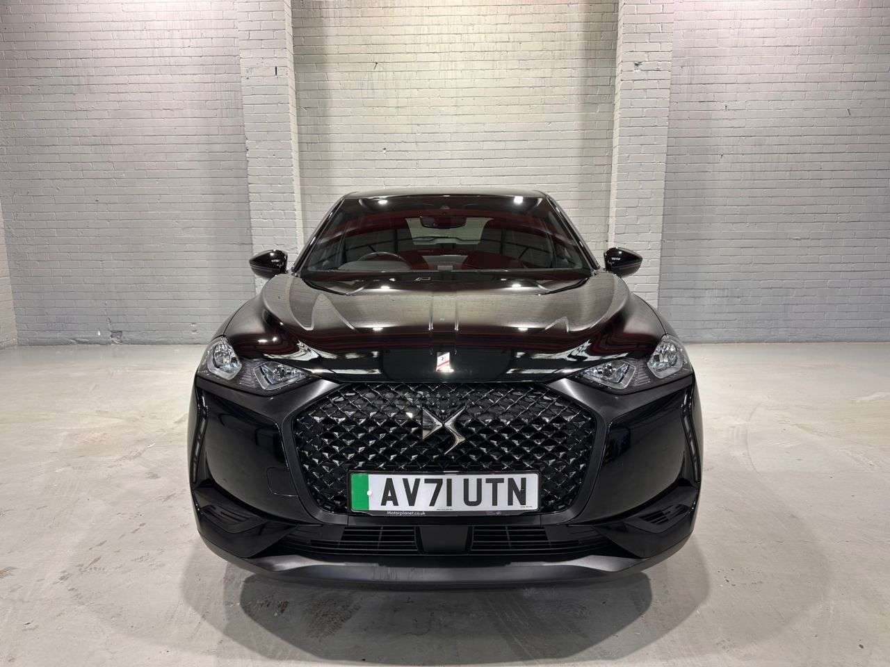 A 2022 DS AUTOMOBILES DS 3 E-TENSE 50kWh Performance Line Crossback 5dr Electric Auto (136 ps) A 2022 DS AUTOMOBILES DS 3 E-TENSE 50kWh Performance Line Crossback 5dr Electric Auto (136 ps)