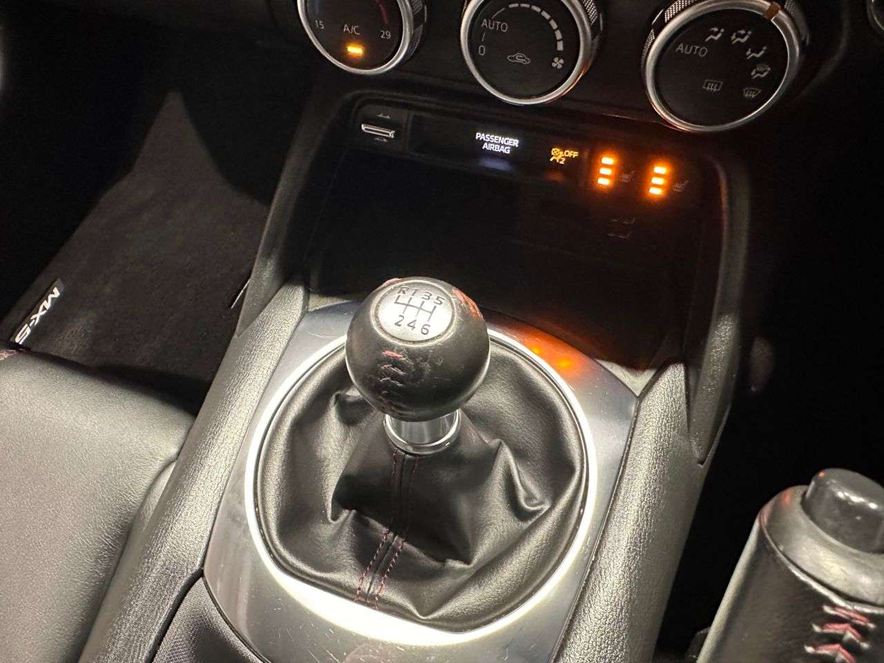 2018 MAZDA MX-5 RF 2018 MAZDA MX-5 RF