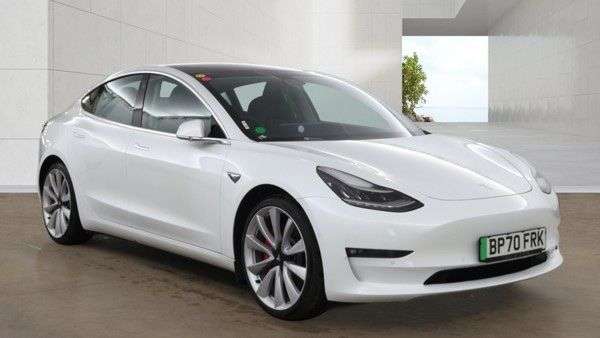 A 2021 TESLA MODEL 3 (Dual Motor) Performance Saloon 4dr Electric Auto 4WDE (Performance Upgrade A 2021 TESLA MODEL 3 (Dual Motor) Performance Saloon 4dr Electric Auto 4WDE (Performance Upgrade