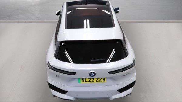 2022 BMW IX 2022 BMW IX