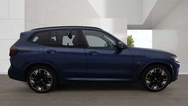 A 2022 BMW IX3 80kWh M Sport Pro SUV 5dr Electric Auto (286 ps) A 2022 BMW IX3 80kWh M Sport Pro SUV 5dr Electric Auto (286 ps)