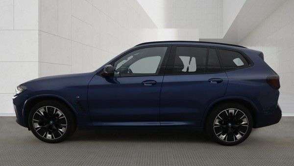 A 2022 BMW IX3 80kWh M Sport Pro SUV 5dr Electric Auto (286 ps) A 2022 BMW IX3 80kWh M Sport Pro SUV 5dr Electric Auto (286 ps)