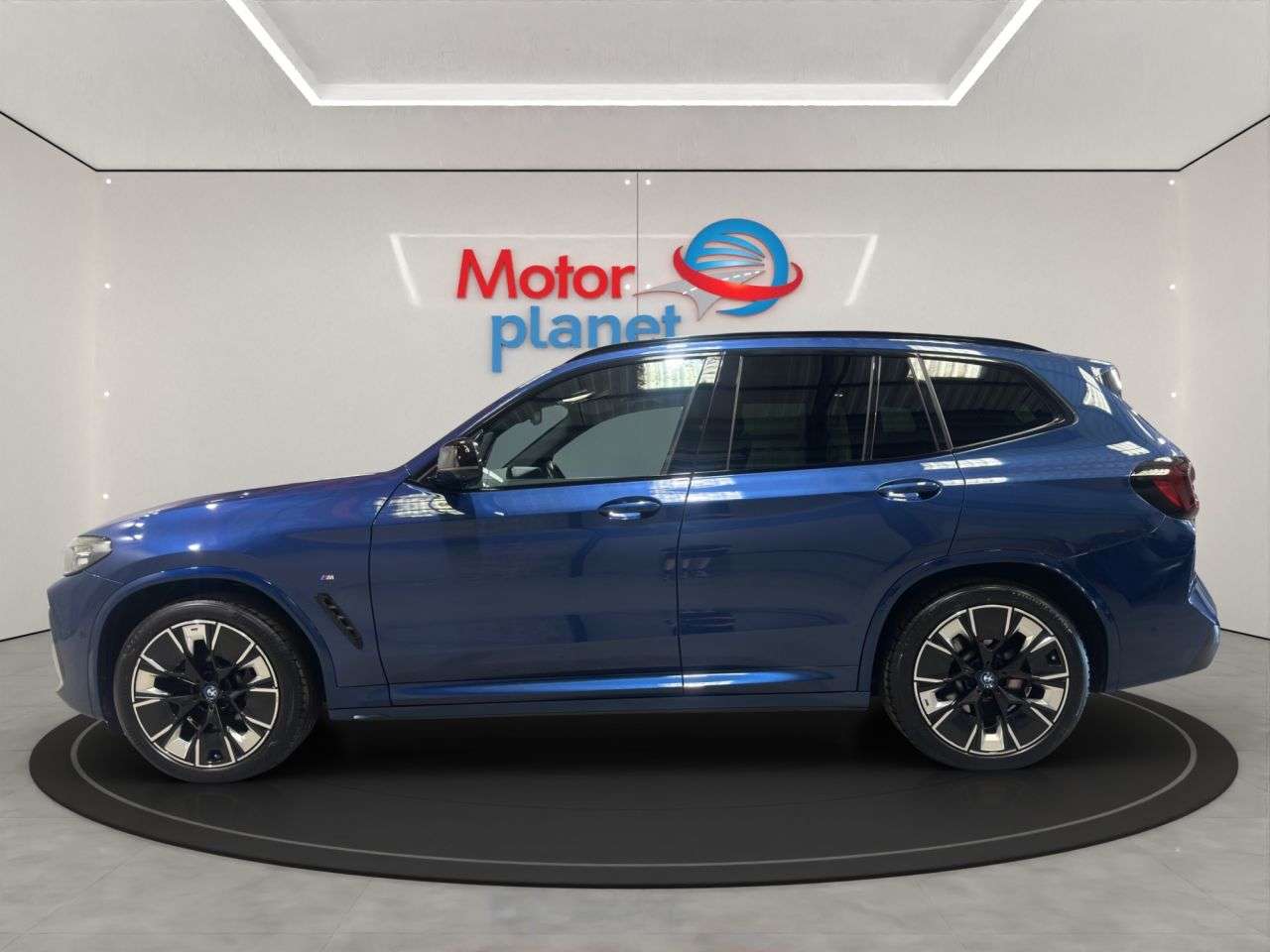 A 2022 BMW IX3 80kWh M Sport Pro SUV 5dr Electric Auto (286 ps) A 2022 BMW IX3 80kWh M Sport Pro SUV 5dr Electric Auto (286 ps)
