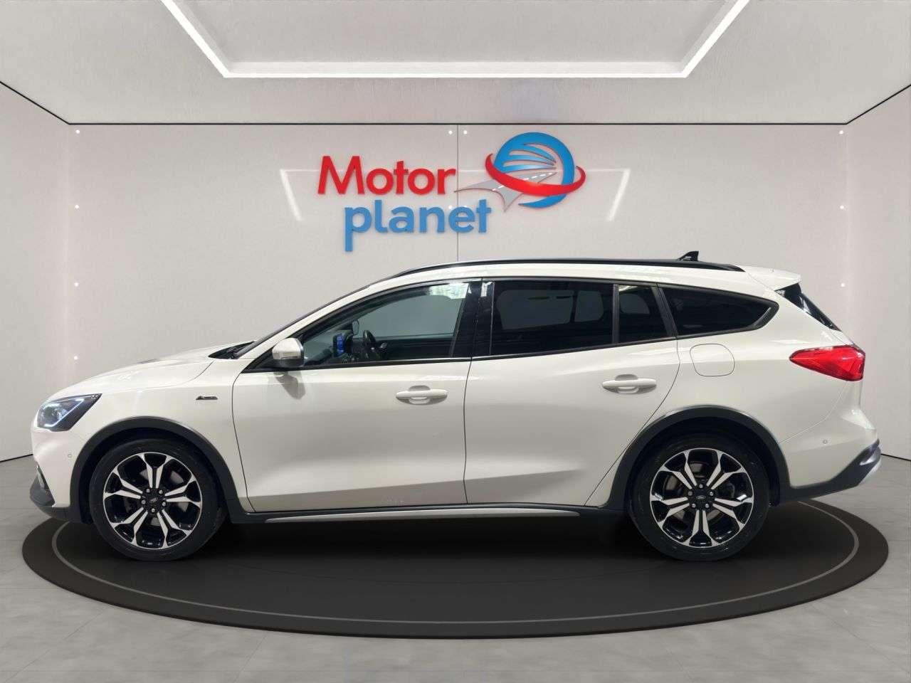 A 2020 FORD FOCUS 2.0 EcoBlue Active X Estate 5dr Diesel Auto Euro 6 (s/s) (150 ps) A 2020 FORD FOCUS 2.0 EcoBlue Active X Estate 5dr Diesel Auto Euro 6 (s/s) (150 ps)