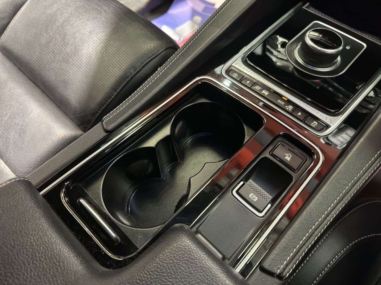 2017 JAGUAR F-PACE 2017 JAGUAR F-PACE