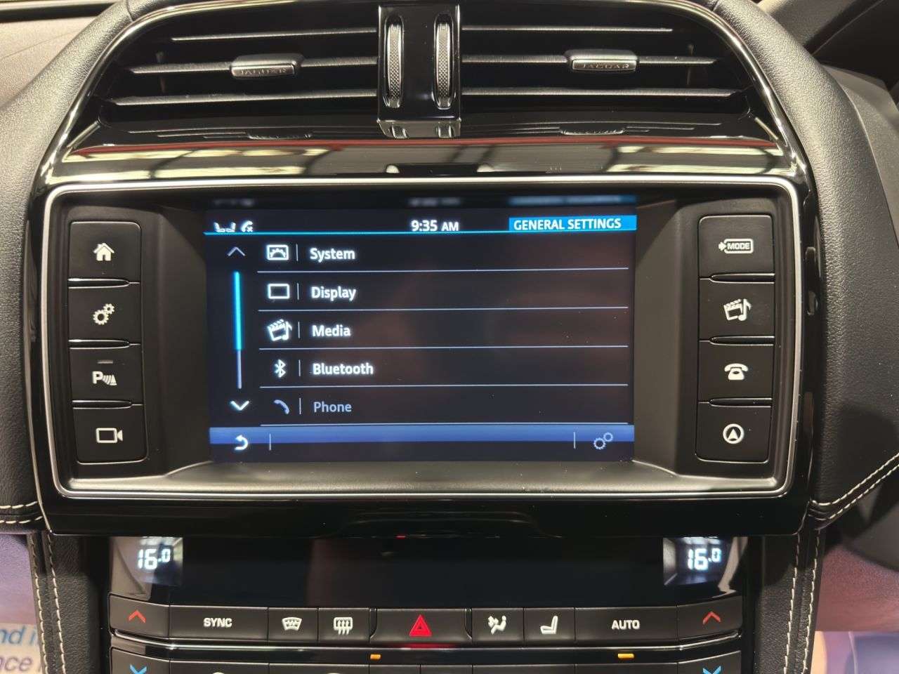 2017 JAGUAR F-PACE 2017 JAGUAR F-PACE