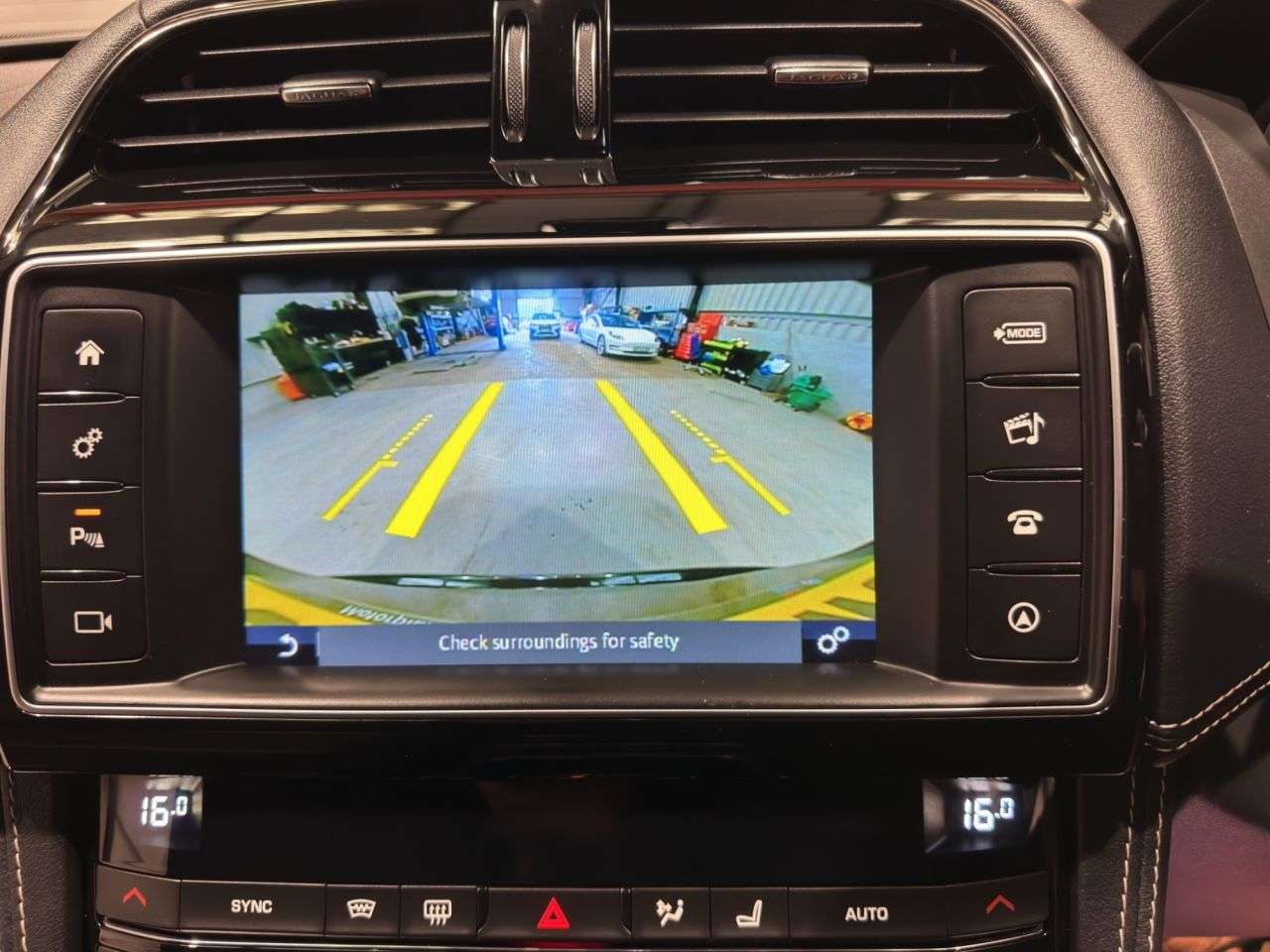 2017 JAGUAR F-PACE 2017 JAGUAR F-PACE