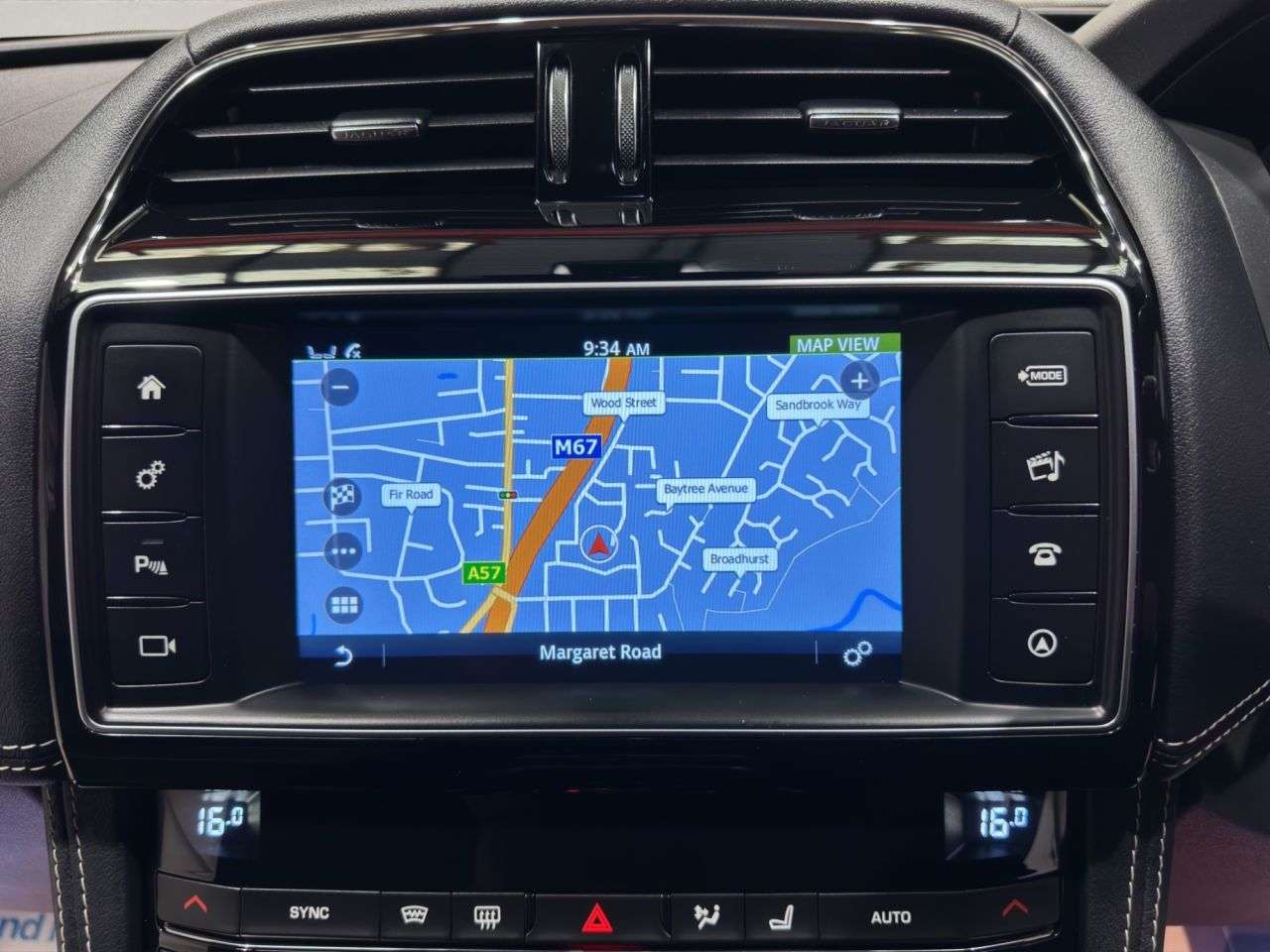 2017 JAGUAR F-PACE 2017 JAGUAR F-PACE