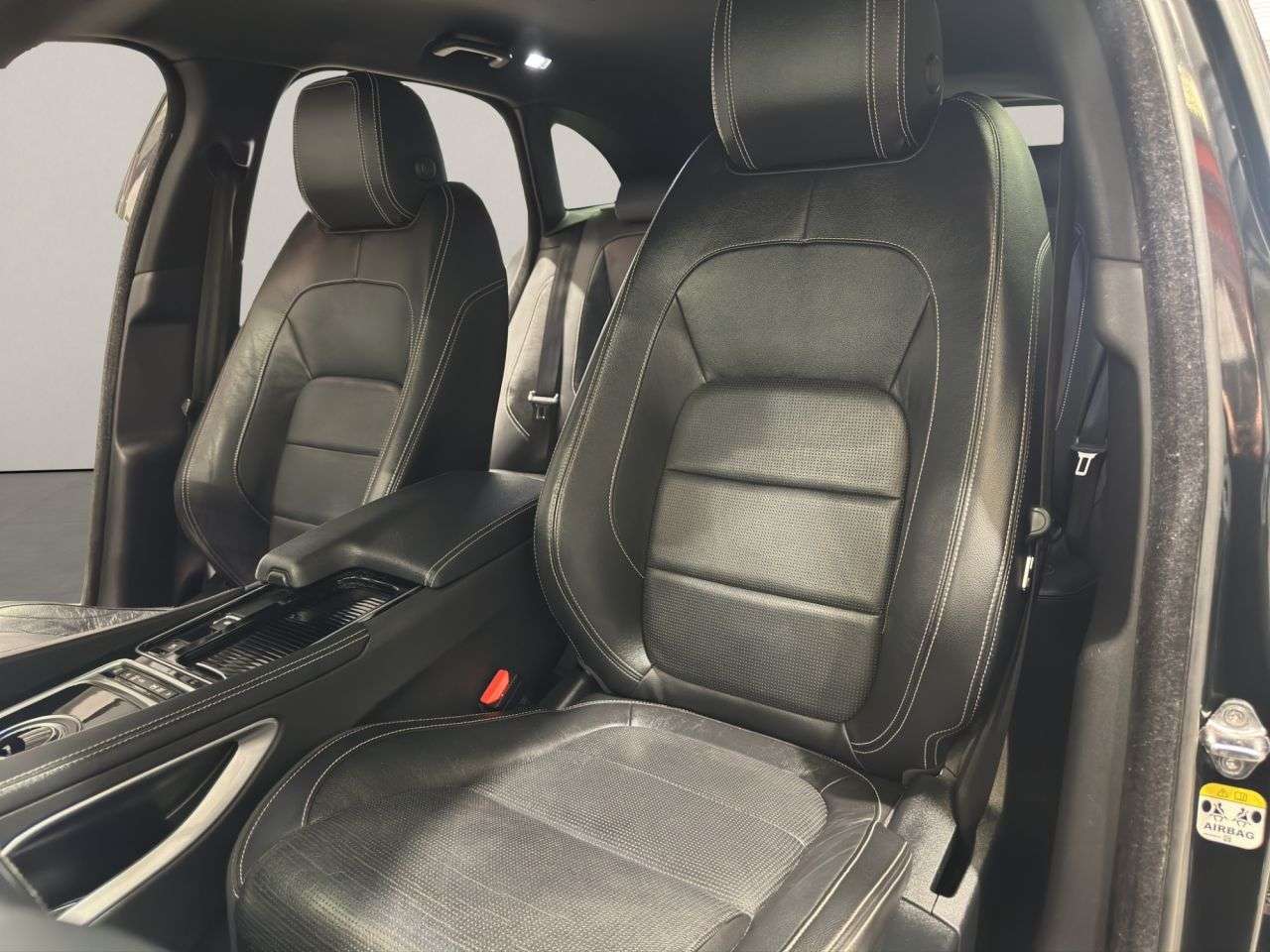 2017 JAGUAR F-PACE 2017 JAGUAR F-PACE