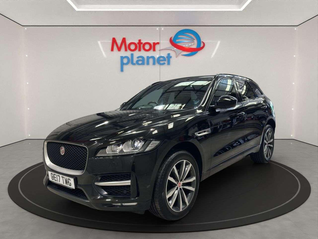 A 2017 JAGUAR F-PACE 2.0 D180 R-Sport SUV 5dr Diesel Auto AWD Euro 6 (s/s) (180 ps) A 2017 JAGUAR F-PACE 2.0 D180 R-Sport SUV 5dr Diesel Auto AWD Euro 6 (s/s) (180 ps)