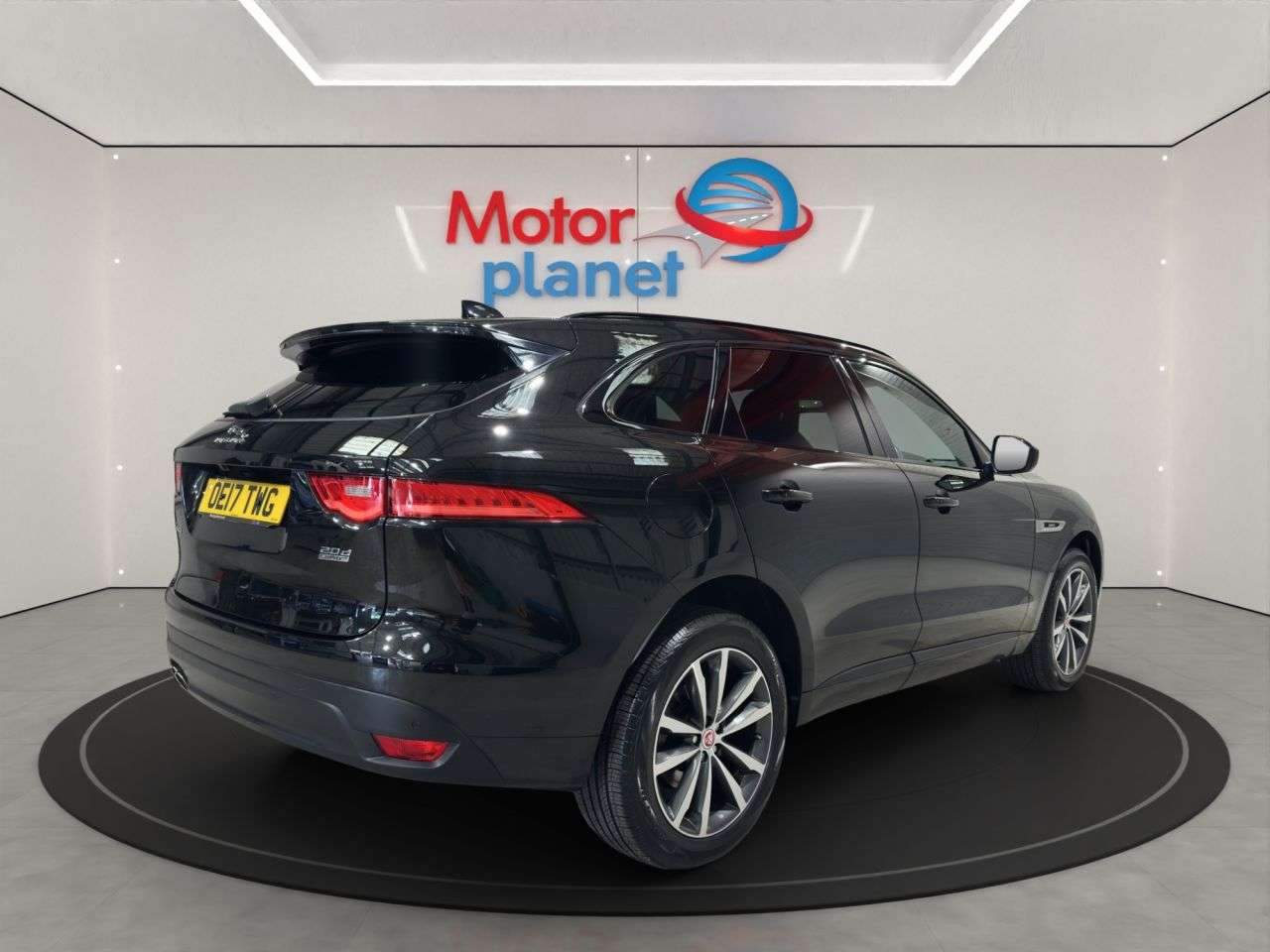 2017 JAGUAR F-PACE 2017 JAGUAR F-PACE
