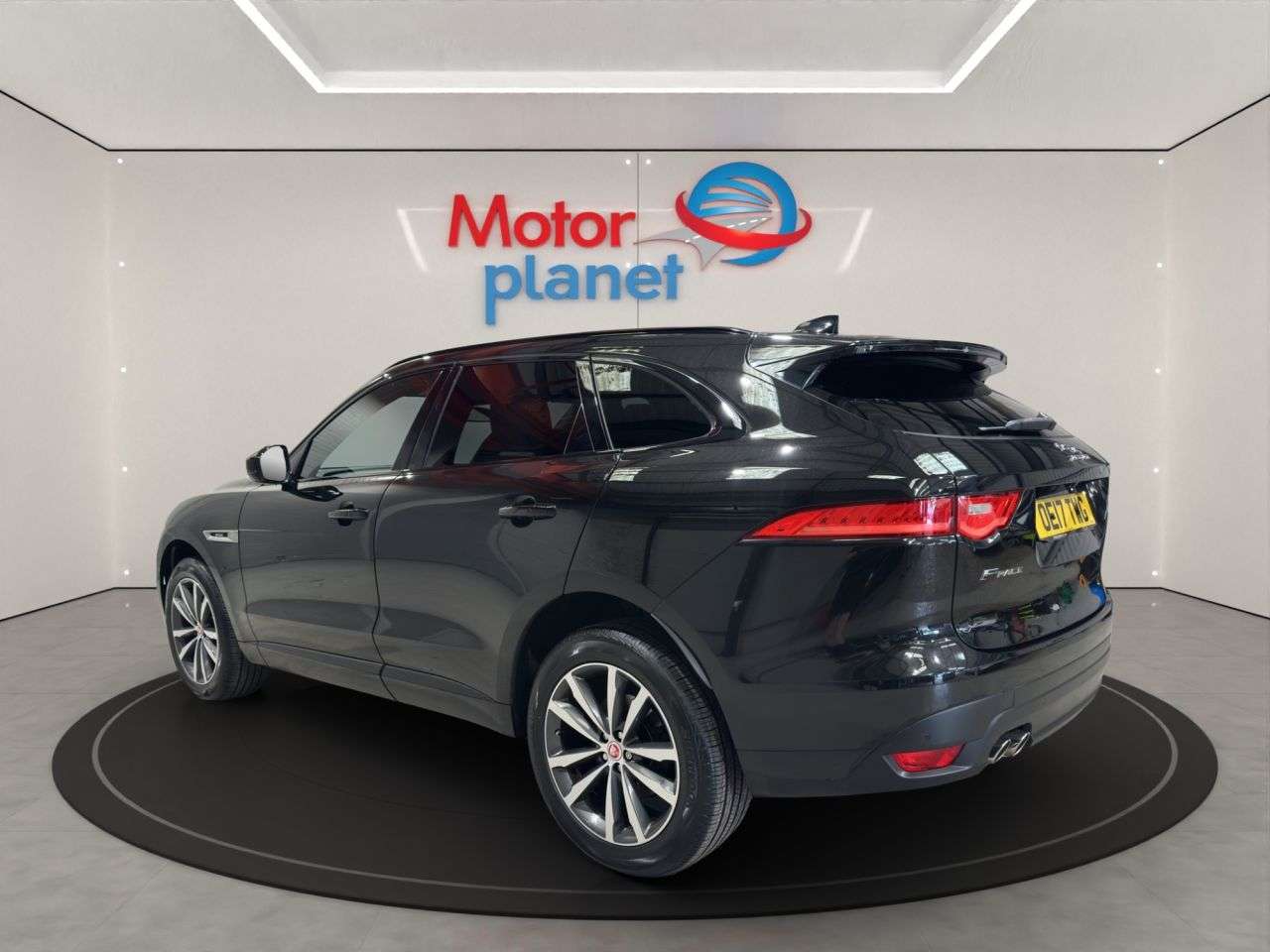 2017 JAGUAR F-PACE 2017 JAGUAR F-PACE