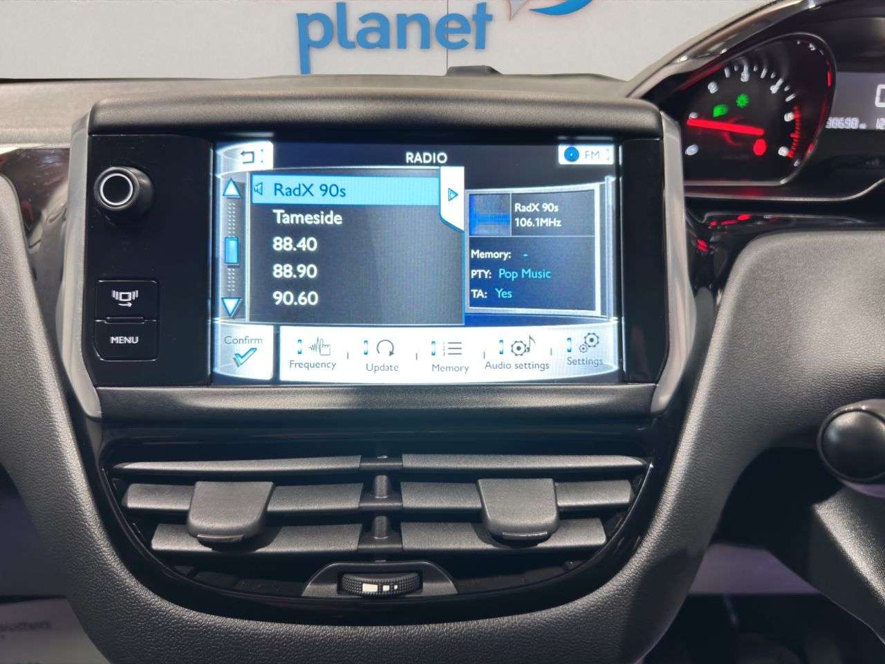 2014 PEUGEOT 208 2014 PEUGEOT 208