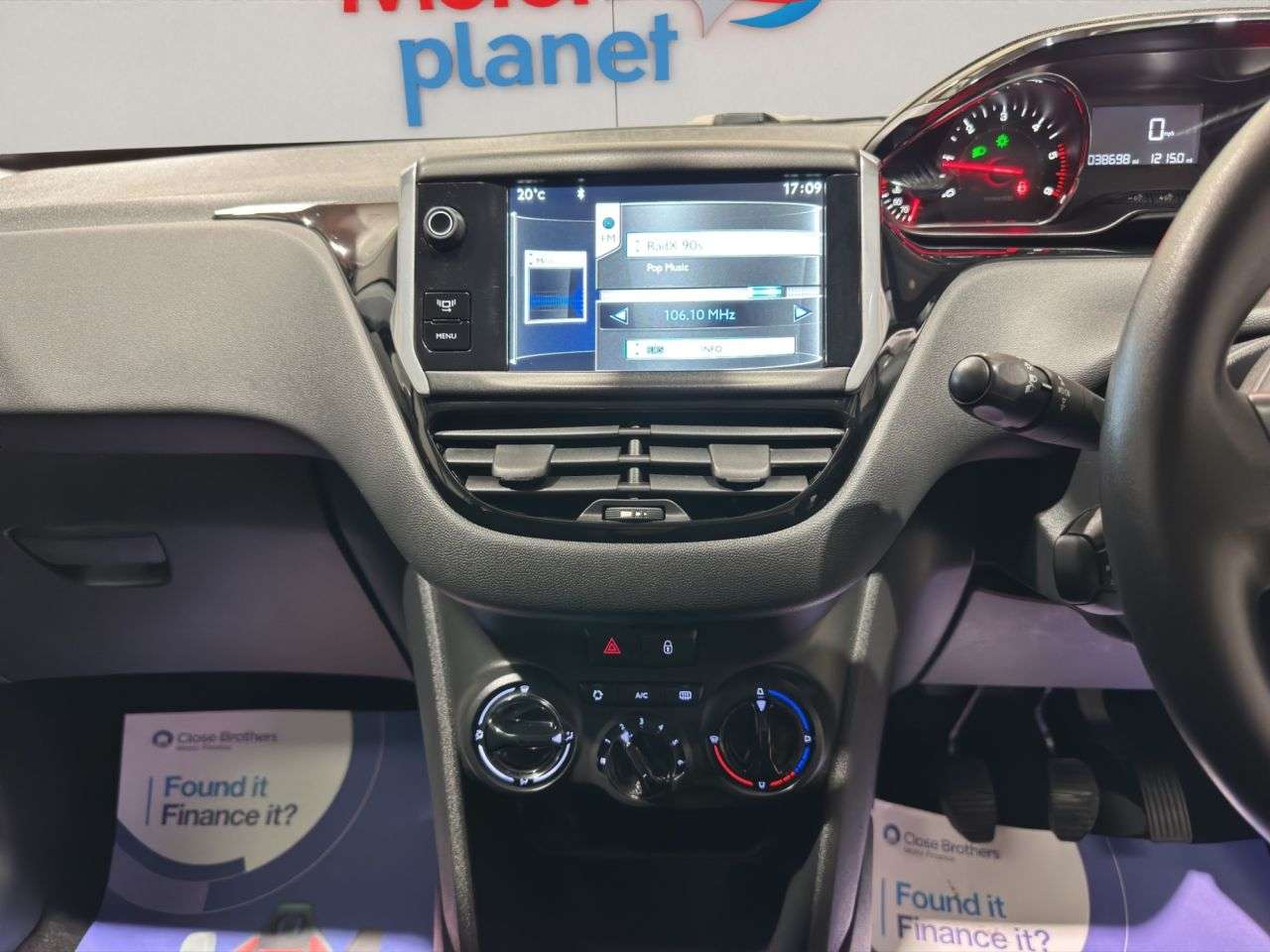 2014 PEUGEOT 208 2014 PEUGEOT 208