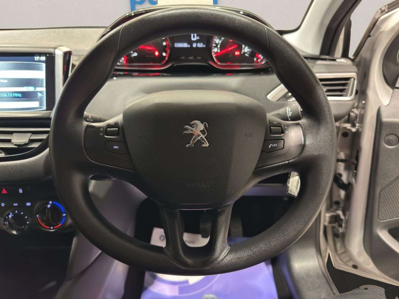 2014 PEUGEOT 208 2014 PEUGEOT 208