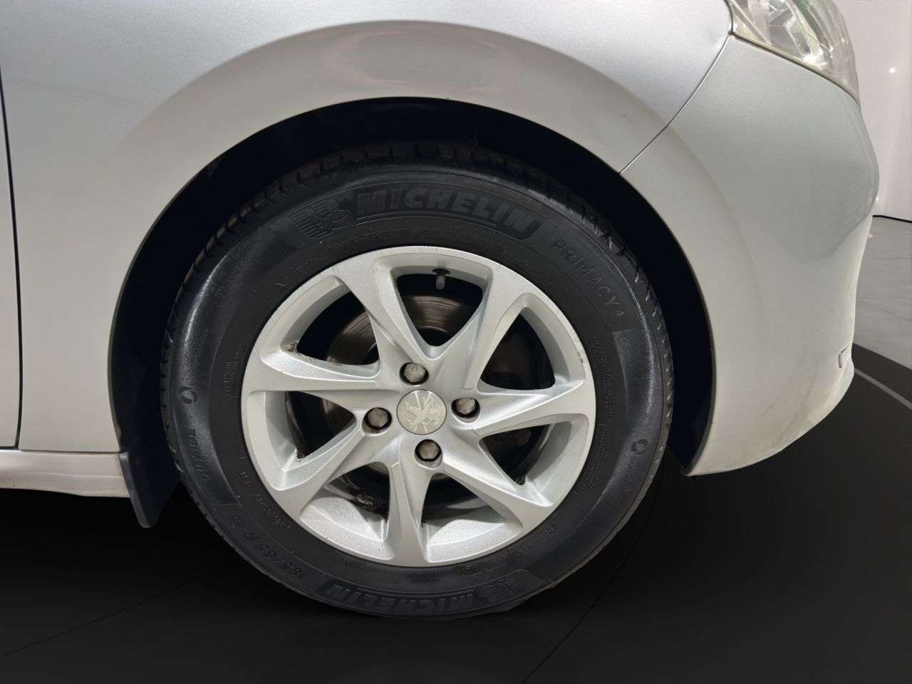 2014 PEUGEOT 208 2014 PEUGEOT 208