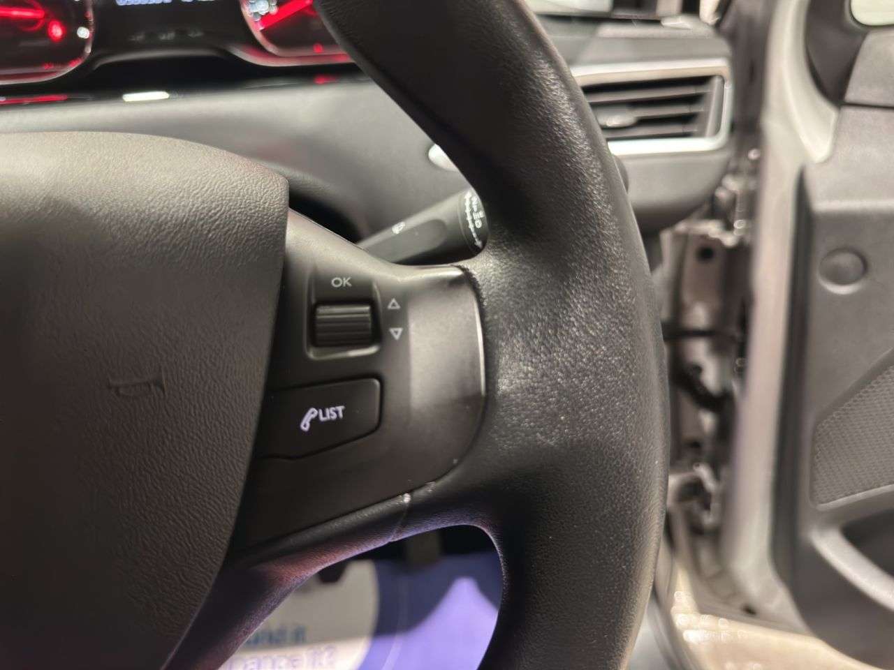 2014 PEUGEOT 208 2014 PEUGEOT 208