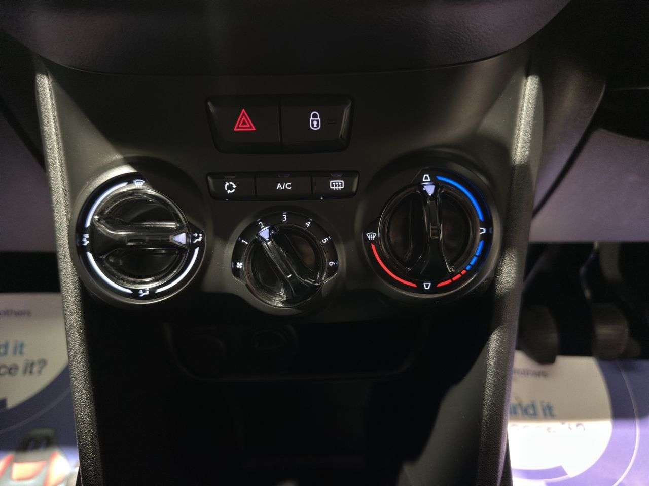 2014 PEUGEOT 208 2014 PEUGEOT 208