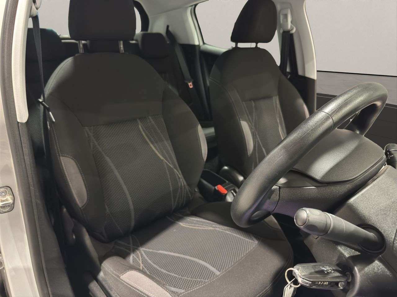 2014 PEUGEOT 208 2014 PEUGEOT 208