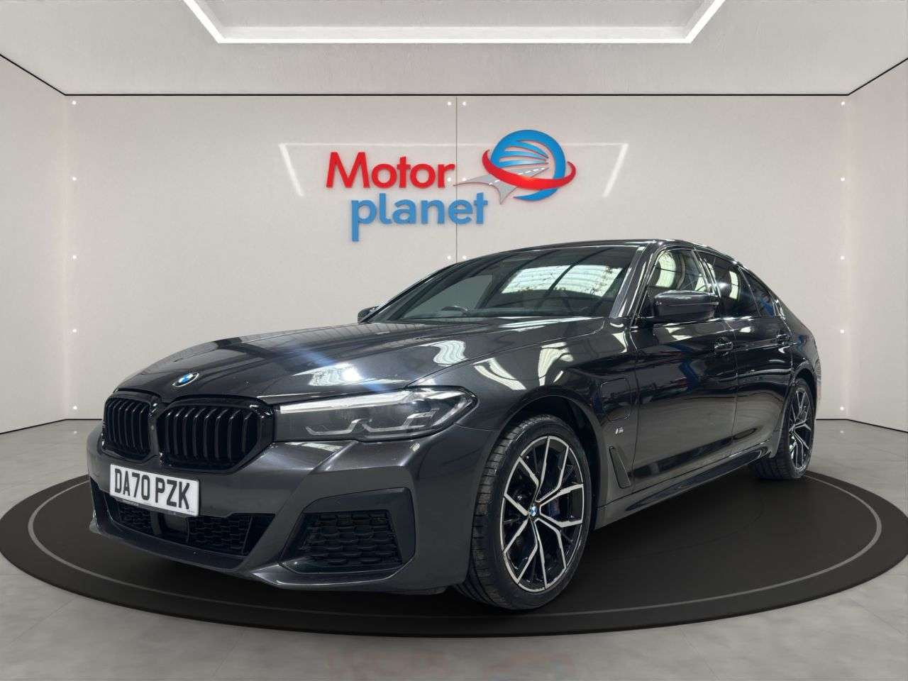 A 2020 BMW 5 SERIES 2.0 530e 12kWh M Sport Saloon 4dr Petrol Plug-in Hybrid Steptronic Euro 6 ( A 2020 BMW 5 SERIES 2.0 530e 12kWh M Sport Saloon 4dr Petrol Plug-in Hybrid Steptronic Euro 6 (