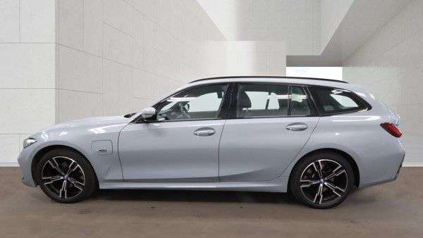 A 2023 BMW 3 SERIES 2.0 330e 12kWh M Sport Touring 5dr Petrol Plug-in Hybrid Auto Euro 6 (s/s) A 2023 BMW 3 SERIES 2.0 330e 12kWh M Sport Touring 5dr Petrol Plug-in Hybrid Auto Euro 6 (s/s)