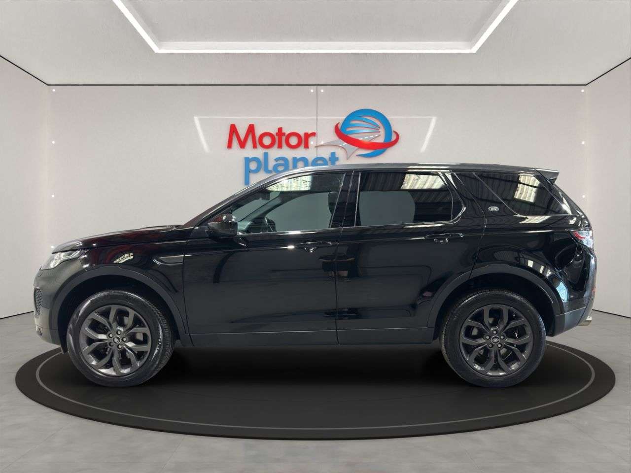 A 2019 LAND ROVER DISCOVERY SPORT 2.0 TD4 Landmark SUV 5dr Diesel Auto 4WD Euro 6 (s/s) (180 ps) A 2019 LAND ROVER DISCOVERY SPORT 2.0 TD4 Landmark SUV 5dr Diesel Auto 4WD Euro 6 (s/s) (180 ps)