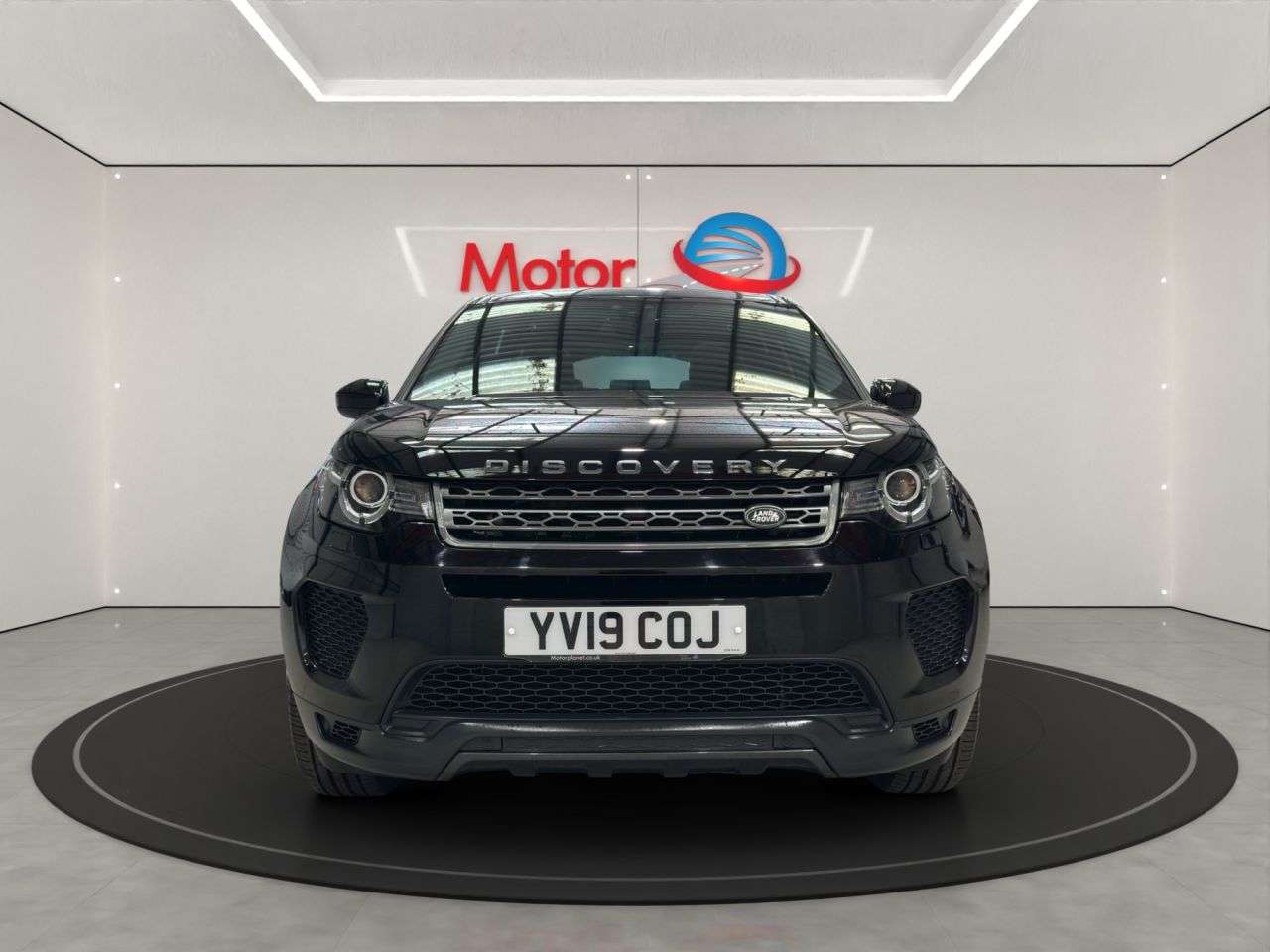 A 2019 LAND ROVER DISCOVERY SPORT 2.0 TD4 Landmark SUV 5dr Diesel Auto 4WD Euro 6 (s/s) (180 ps) A 2019 LAND ROVER DISCOVERY SPORT 2.0 TD4 Landmark SUV 5dr Diesel Auto 4WD Euro 6 (s/s) (180 ps)