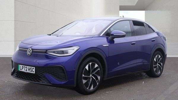 A 2022 VOLKSWAGEN ID.5 Pro 77kWh Style SUV 5dr Electric Auto (174 ps) A 2022 VOLKSWAGEN ID.5 Pro 77kWh Style SUV 5dr Electric Auto (174 ps)