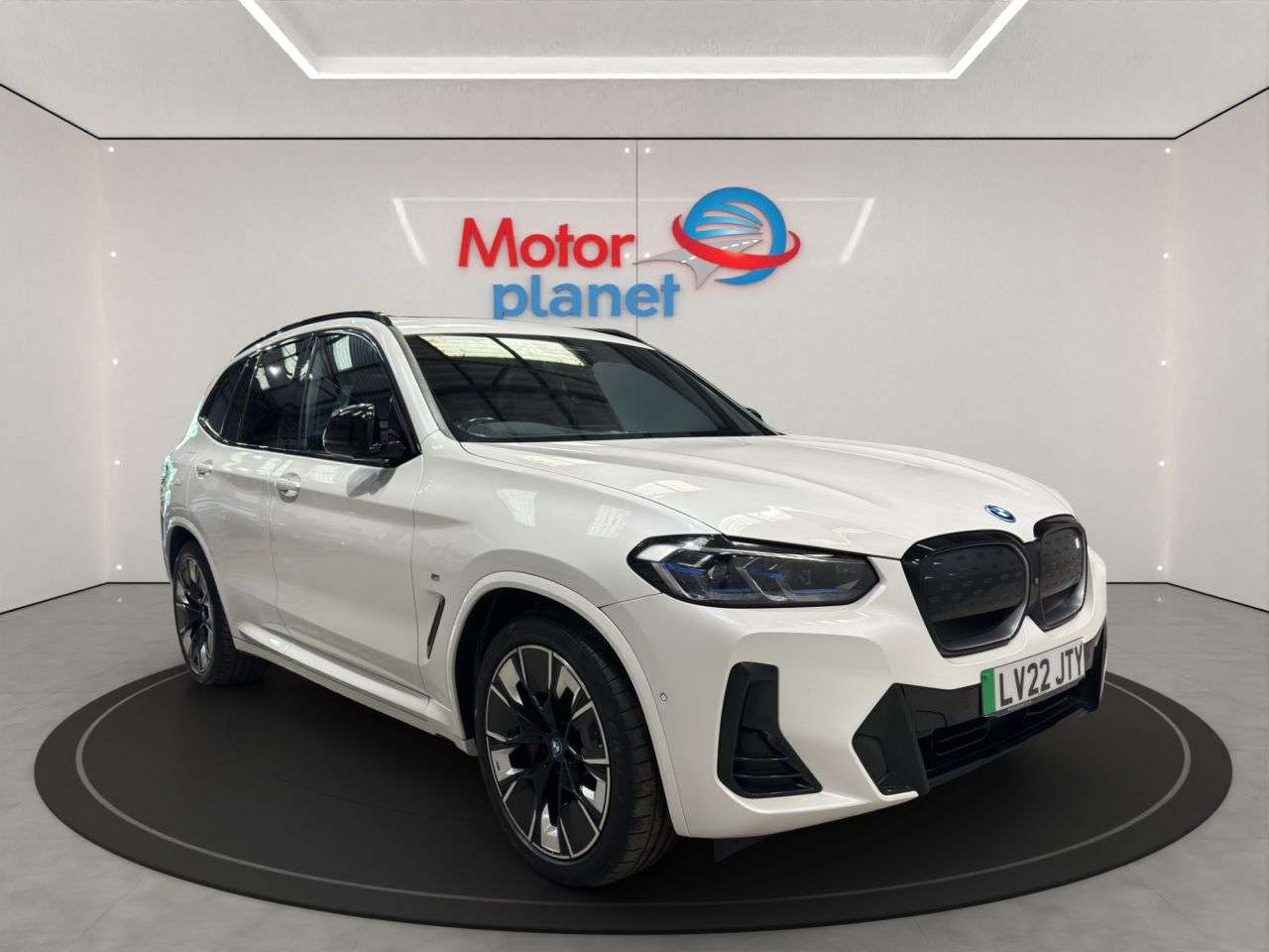 A 2022 BMW IX3 80kWh M Sport Pro SUV 5dr Electric Auto (286 ps) A 2022 BMW IX3 80kWh M Sport Pro SUV 5dr Electric Auto (286 ps)