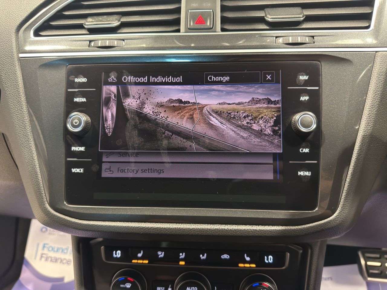 2017 VOLKSWAGEN TIGUAN 2017 VOLKSWAGEN TIGUAN