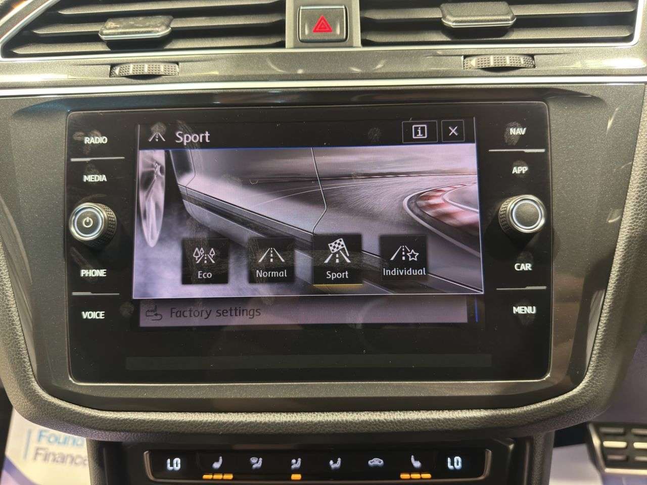 2017 VOLKSWAGEN TIGUAN 2017 VOLKSWAGEN TIGUAN