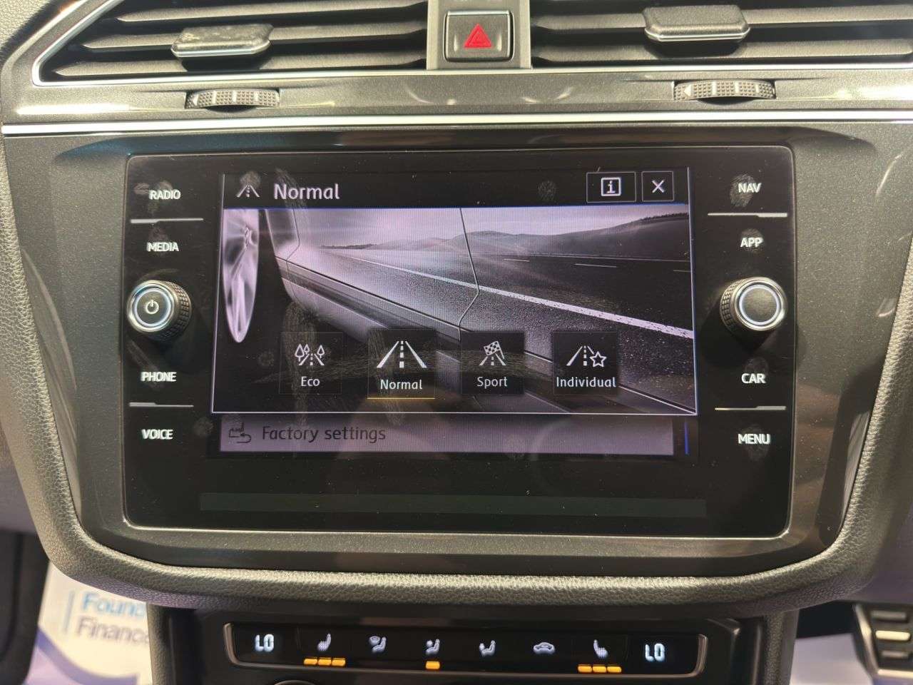 2017 VOLKSWAGEN TIGUAN 2017 VOLKSWAGEN TIGUAN