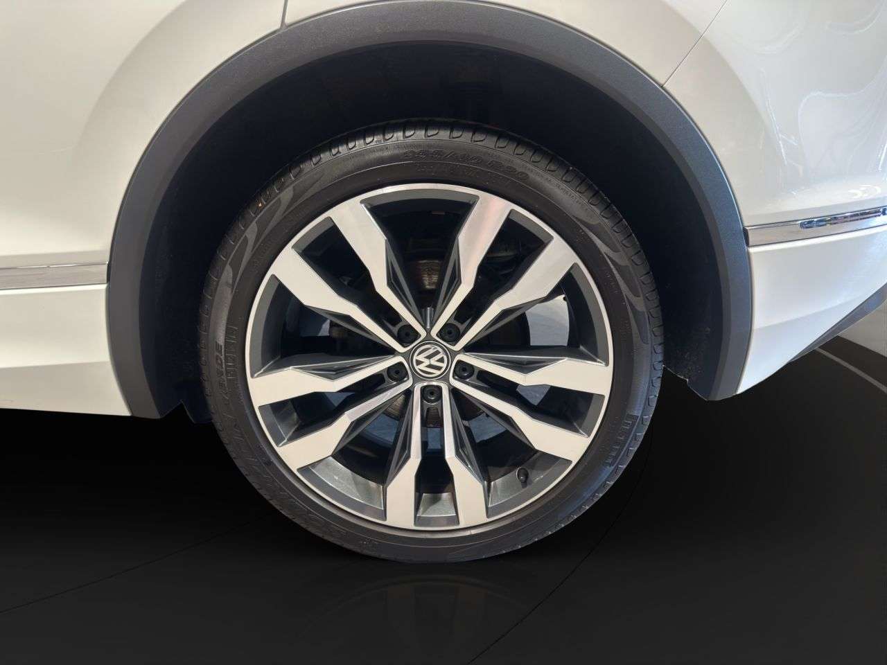 2017 VOLKSWAGEN TIGUAN 2017 VOLKSWAGEN TIGUAN