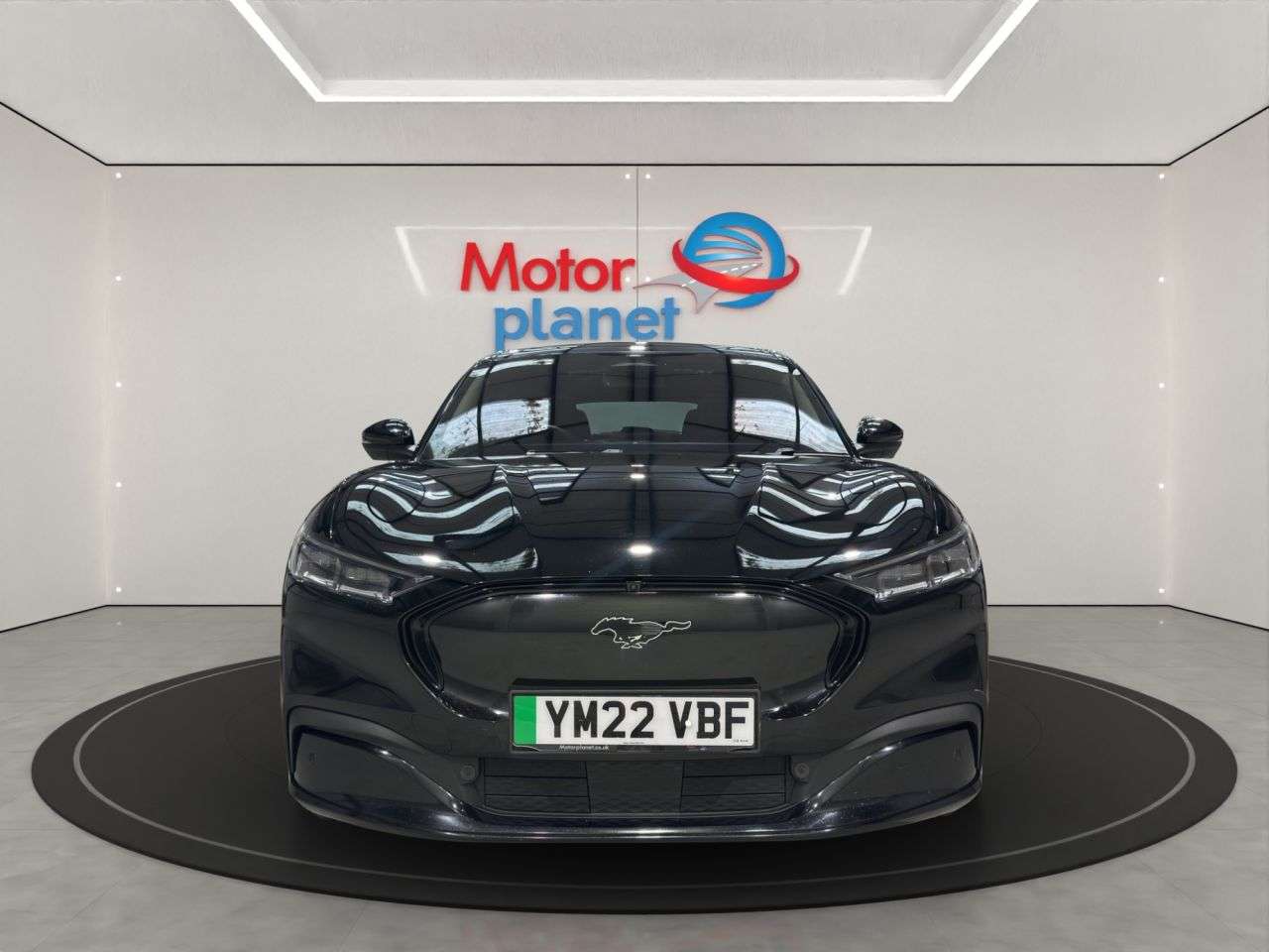 A 2022 FORD MUSTANG MACH-E Extended Range 91kWh SUV 5dr Electric Automatic AWD (351 ps) A 2022 FORD MUSTANG MACH-E Extended Range 91kWh SUV 5dr Electric Automatic AWD (351 ps)