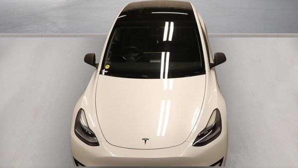 A 2023 TESLA MODEL Y SUV 5dr Electric Auto RWD (346 ps) A 2023 TESLA MODEL Y SUV 5dr Electric Auto RWD (346 ps)