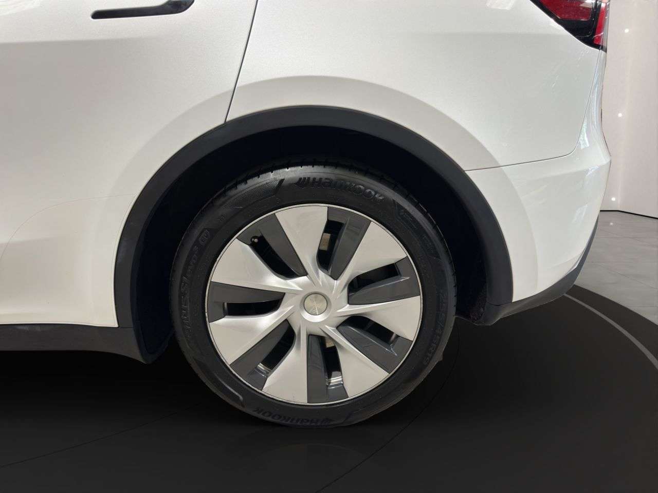 2023 TESLA MODEL Y 2023 TESLA MODEL Y