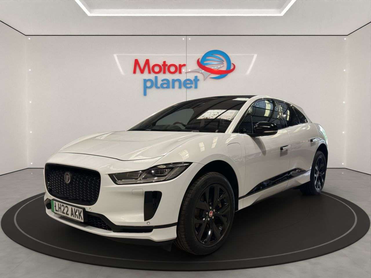A 2022 JAGUAR I-PACE 400 90kWh HSE Black SUV 5dr Electric Auto 4WD (400 ps) A 2022 JAGUAR I-PACE 400 90kWh HSE Black SUV 5dr Electric Auto 4WD (400 ps)