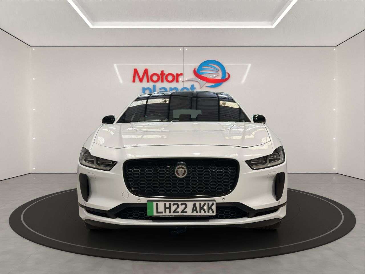 A 2022 JAGUAR I-PACE 400 90kWh HSE Black SUV 5dr Electric Auto 4WD (400 ps) A 2022 JAGUAR I-PACE 400 90kWh HSE Black SUV 5dr Electric Auto 4WD (400 ps)