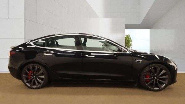 A 2020 TESLA MODEL 3 (Dual Motor) Performance Saloon 4dr Electric Auto 4WDE (Performance Upgrade A 2020 TESLA MODEL 3 (Dual Motor) Performance Saloon 4dr Electric Auto 4WDE (Performance Upgrade