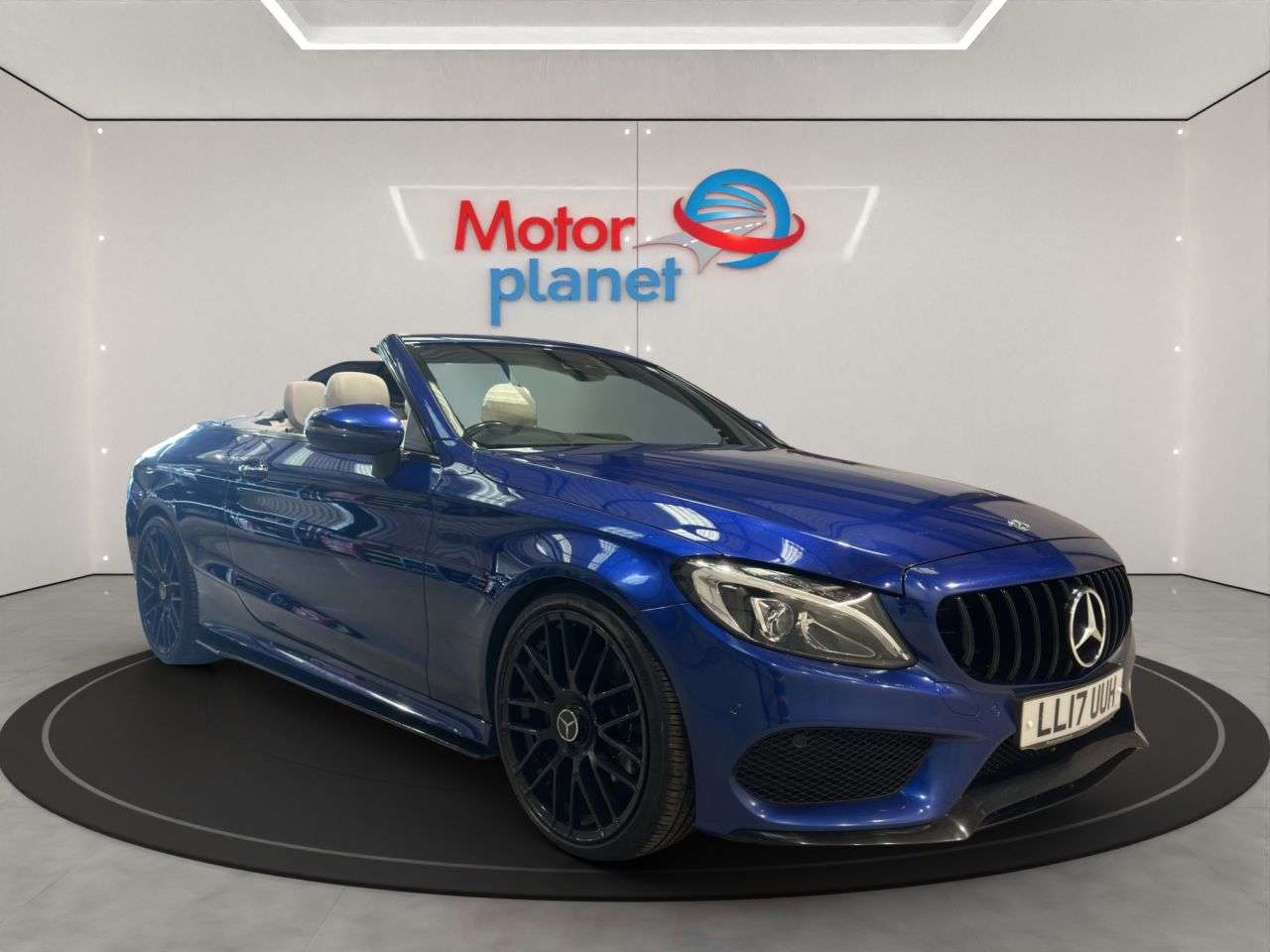 A 2017 MERCEDES-BENZ C CLASS 2.1 C220d AMG Line Cabriolet 2dr Diesel G-Tronic+ Euro 6 (s/s) (170 ps) A 2017 MERCEDES-BENZ C CLASS 2.1 C220d AMG Line Cabriolet 2dr Diesel G-Tronic+ Euro 6 (s/s) (170 ps)
