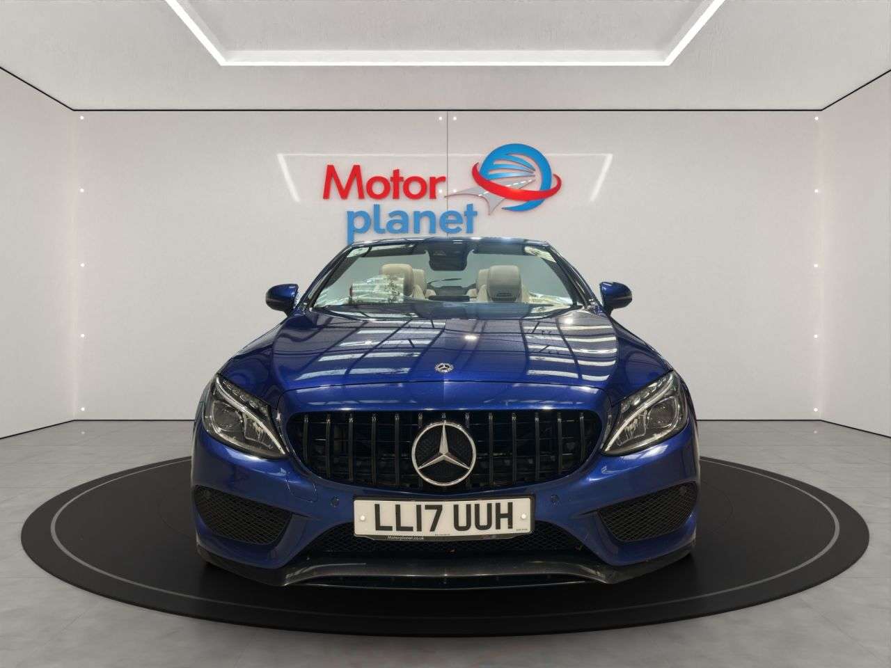 A 2017 MERCEDES-BENZ C CLASS 2.1 C220d AMG Line Cabriolet 2dr Diesel G-Tronic+ Euro 6 (s/s) (170 ps) A 2017 MERCEDES-BENZ C CLASS 2.1 C220d AMG Line Cabriolet 2dr Diesel G-Tronic+ Euro 6 (s/s) (170 ps)